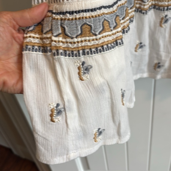 Embroidered Sundress. Size 14p - Picture 4 of 12